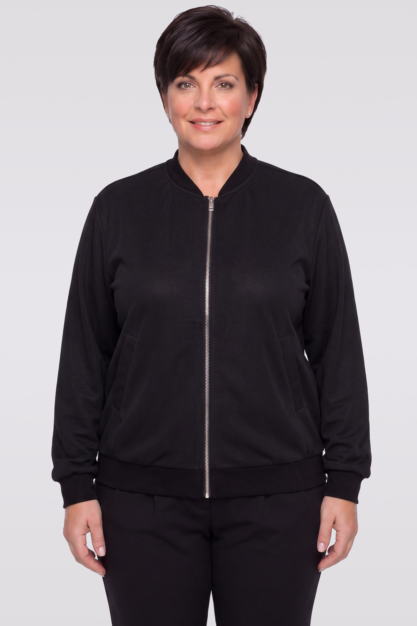 Czarna bluza z suwakiem