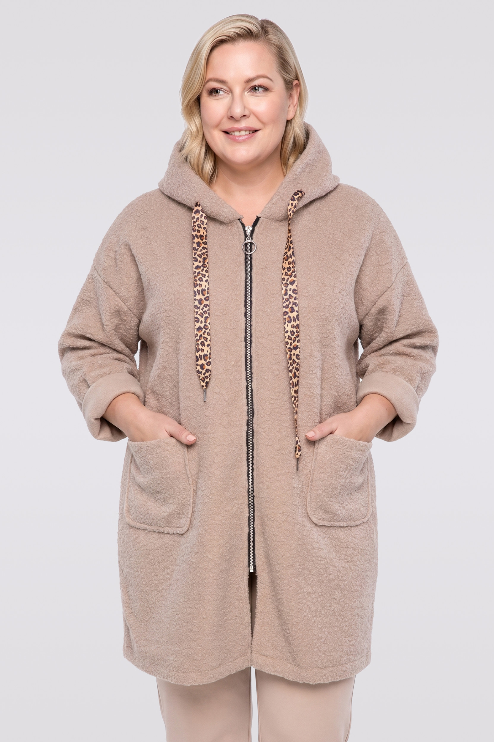 Beżowa bluza paseczki w panterkę