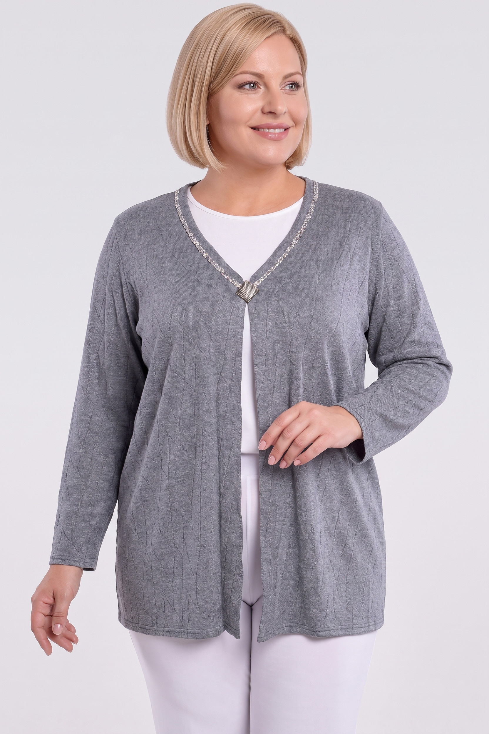 Jasnoszary sweter z odpinaną broszką