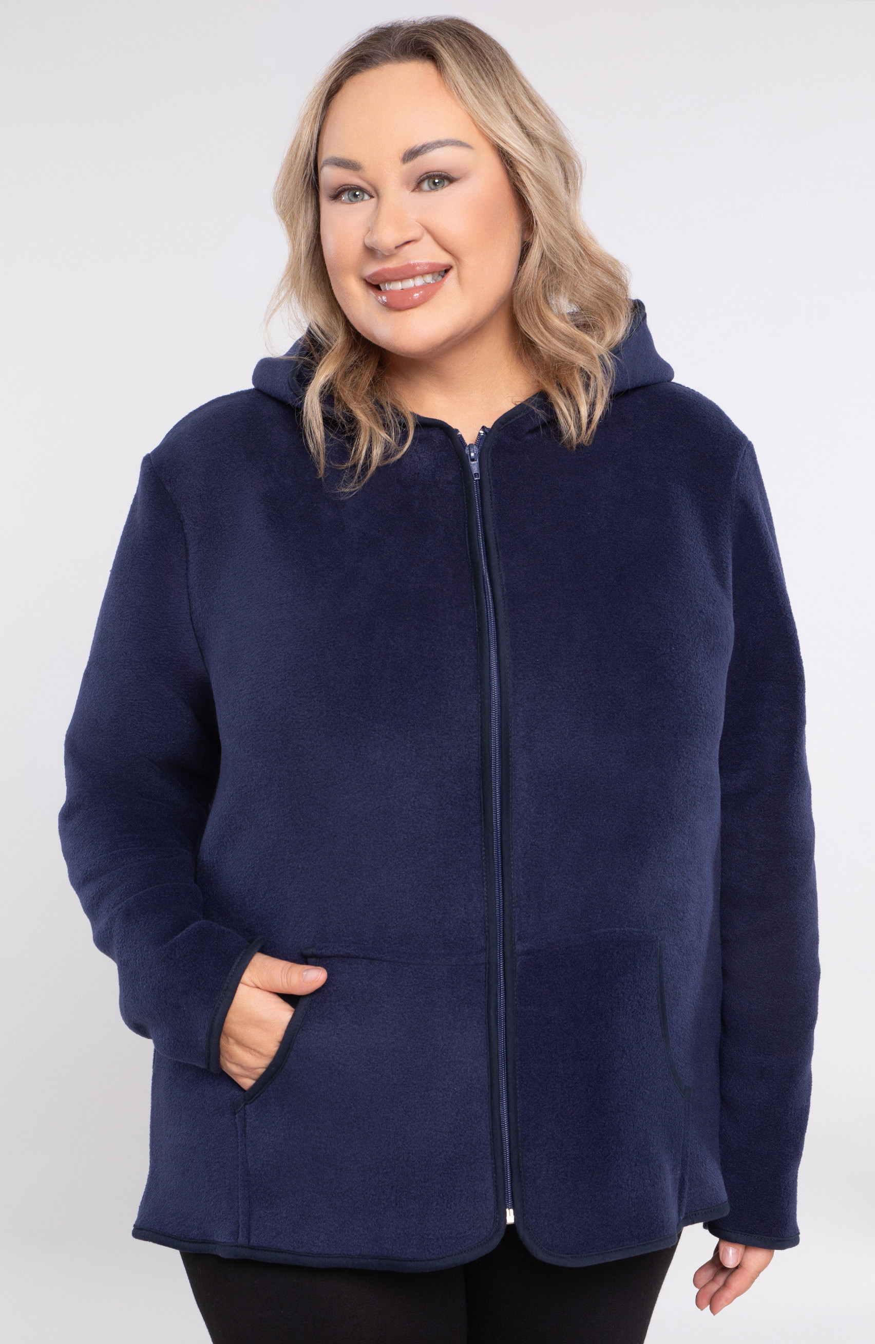 Prosta granatowa bluza z polaru