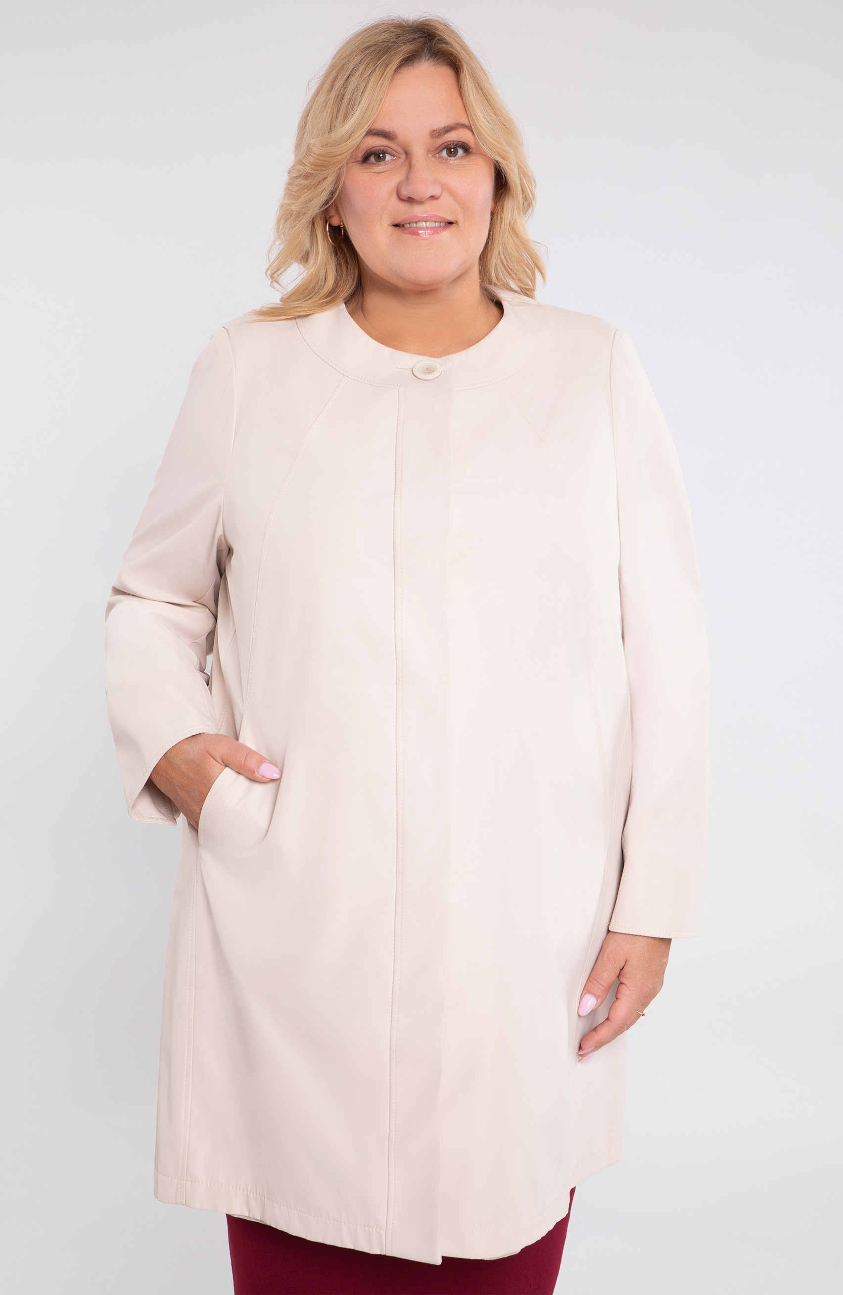 Elegancki kremowy płaszczyk