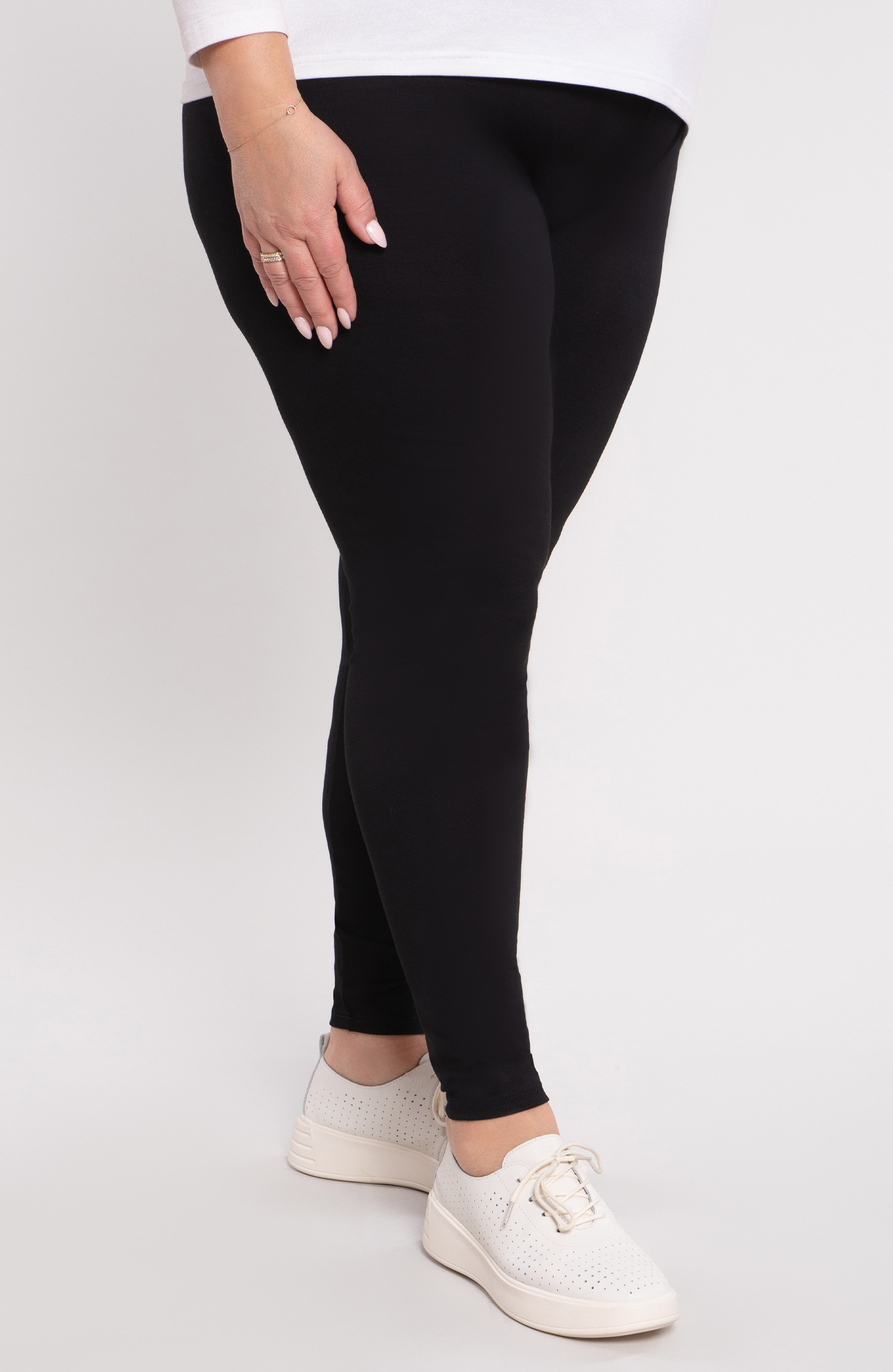 Czarne legginsy